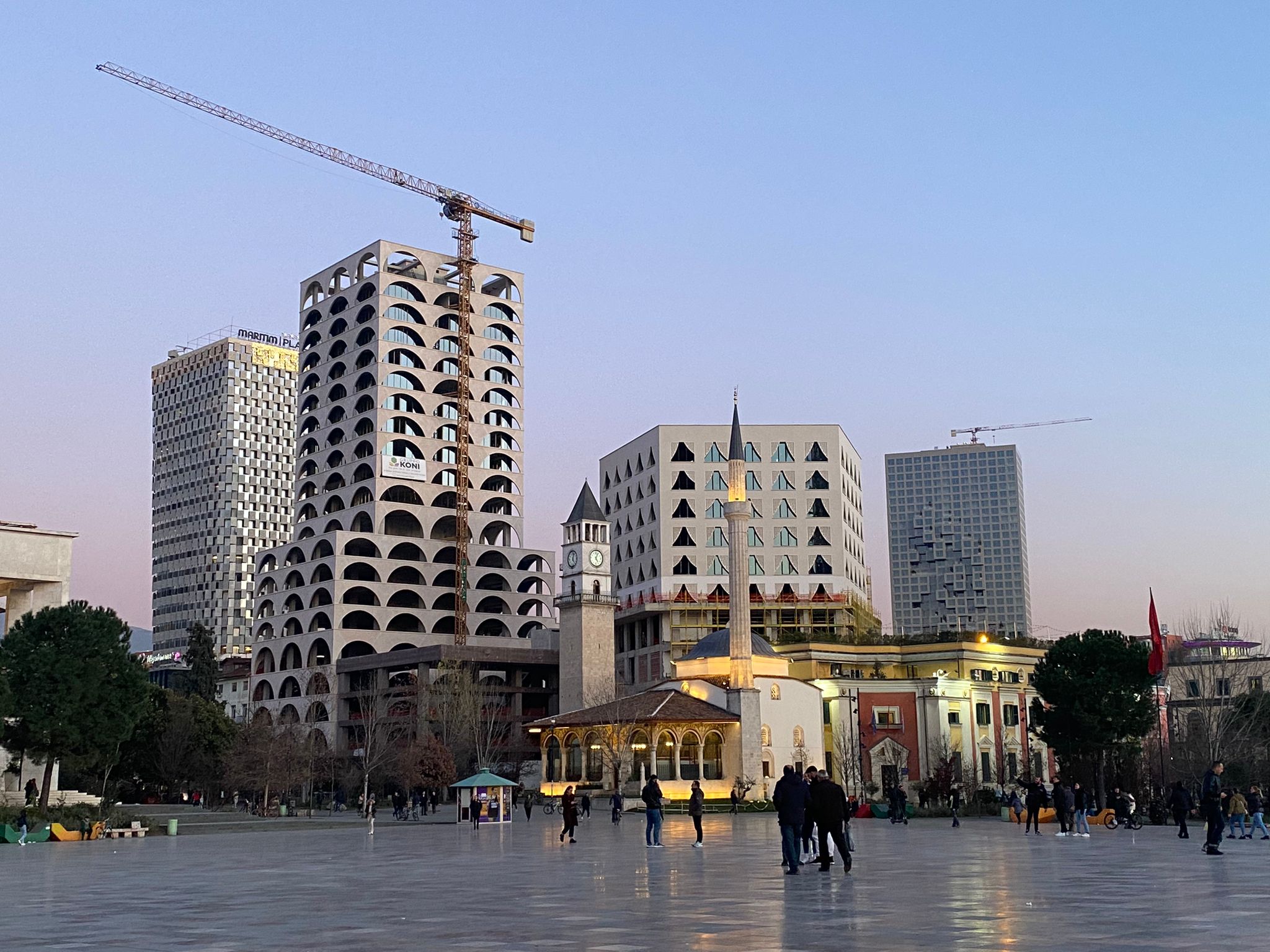L’architecture de Tirana, symbole d’un pays victime de son envie de grandeur